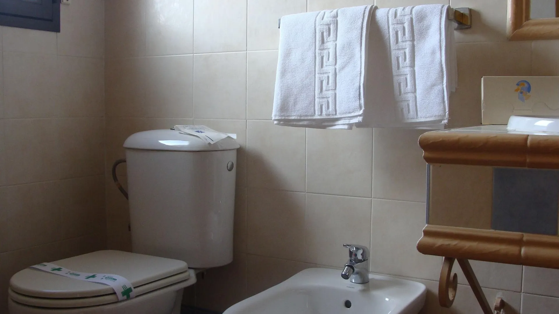 Hotel Encina Centenaria 莫纳奇尔