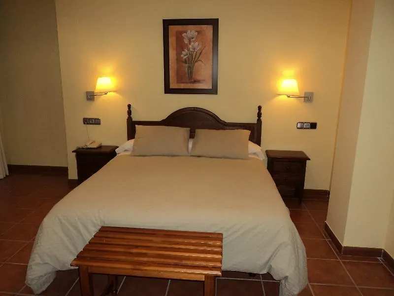 Hotel Encina Centenaria 莫纳奇尔 2*,