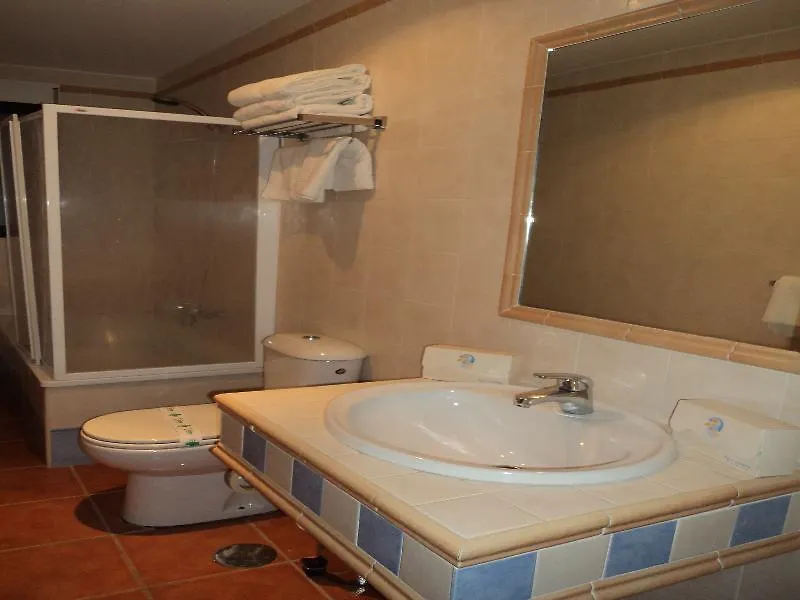 Hotel Encina Centenaria Моначиль