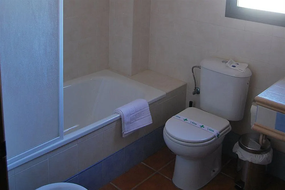 Hotel Encina Centenaria 莫纳奇尔 2*,